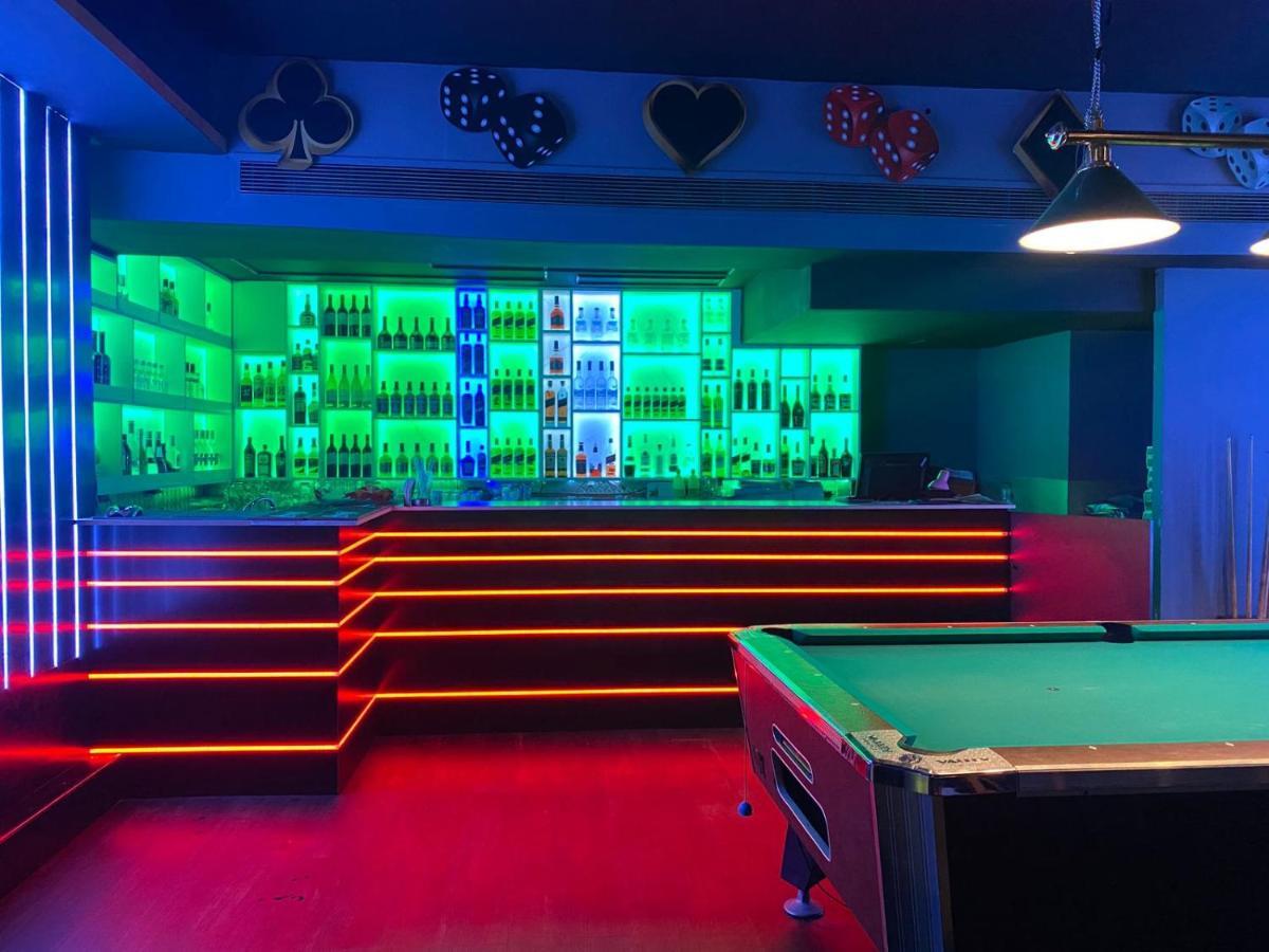 דובאי Palm Beach Hotel מראה חיצוני תמונה
