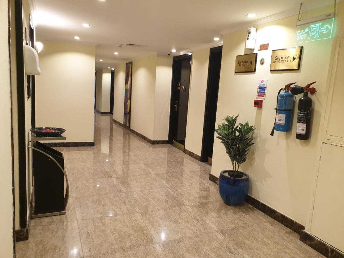 דובאי Palm Beach Hotel מראה חיצוני תמונה